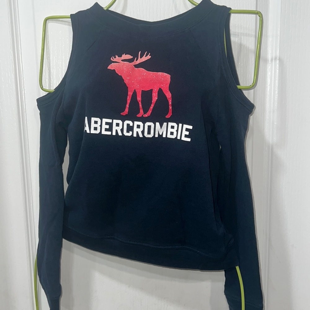 Abercrombie kids sweater size 9/10.